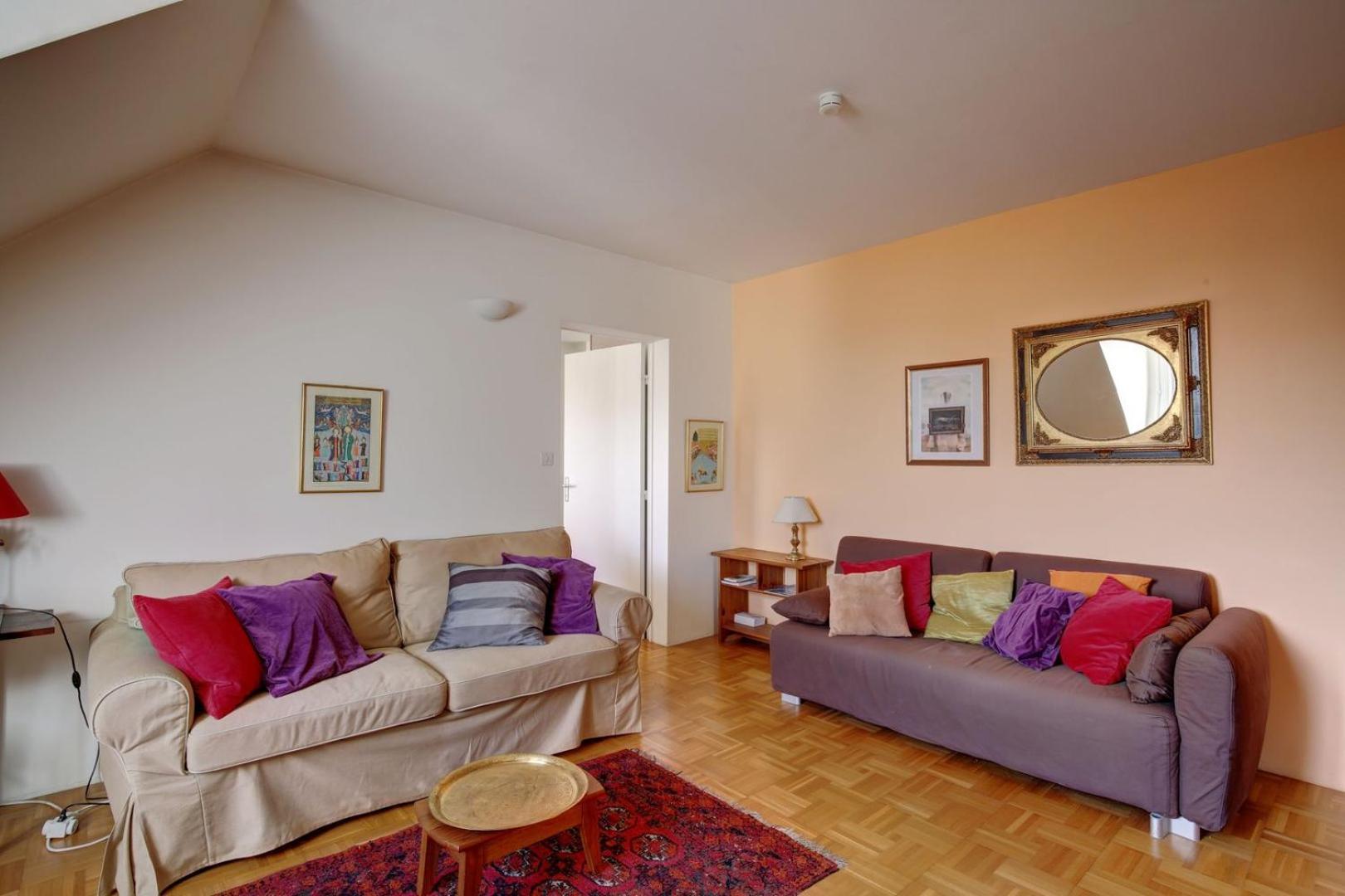 Spacious T2 Apt In City Center. アンボワーズ エクステリア 写真