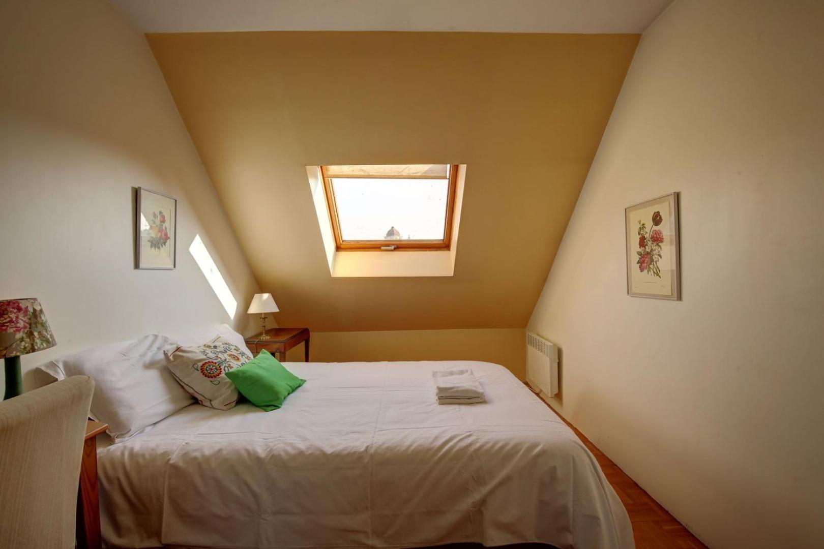 Spacious T2 Apt In City Center. アンボワーズ エクステリア 写真